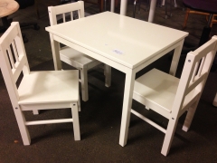 Barnbord + 3st stolar